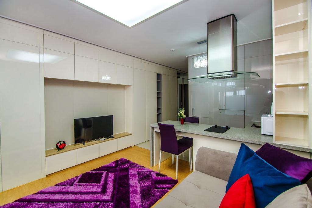Highvill Deluxe Apartments Astana Exteriör bild